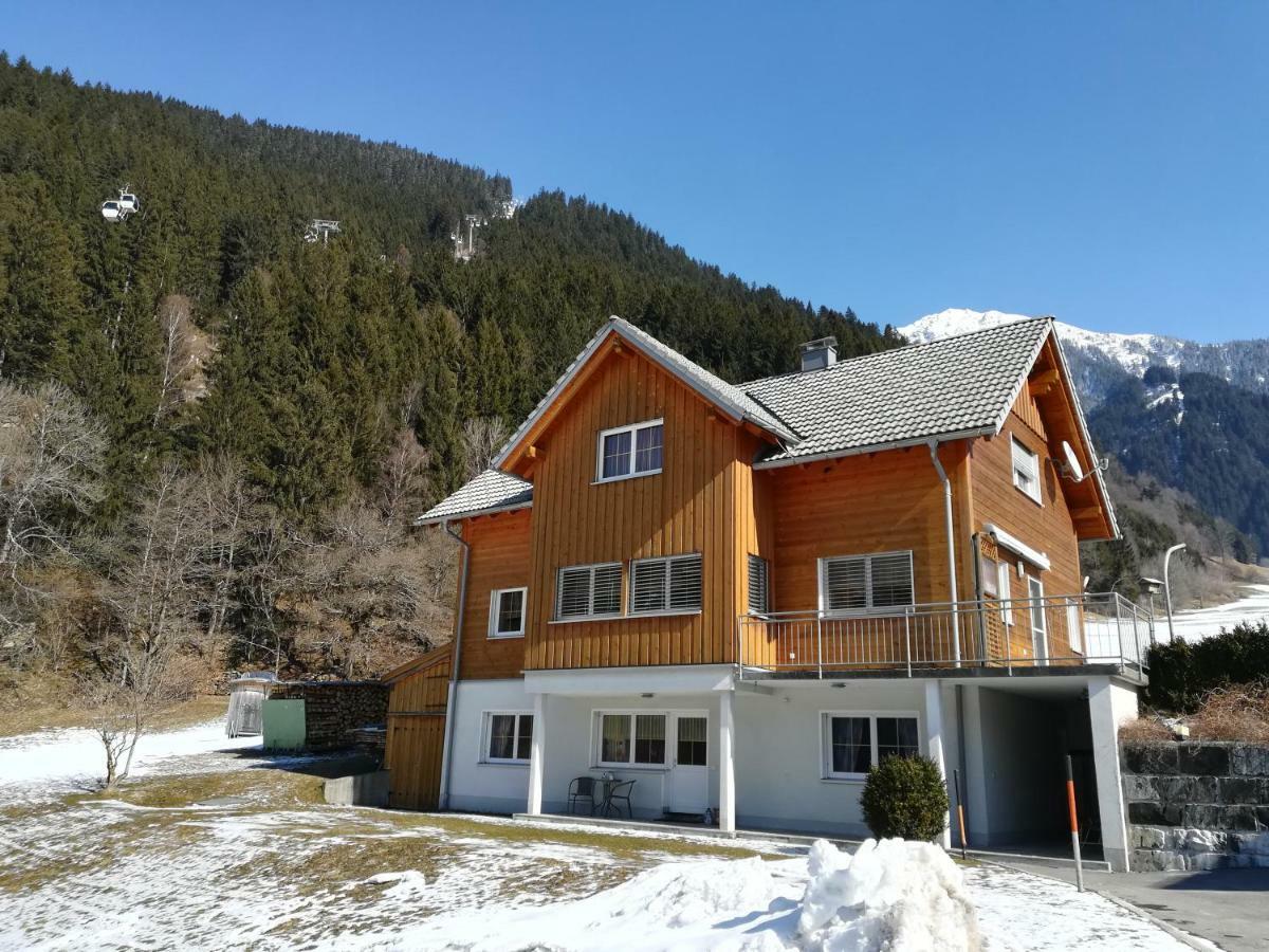 Haus Ambiatscha Apartamento Sankt Gallenkirch Exterior foto