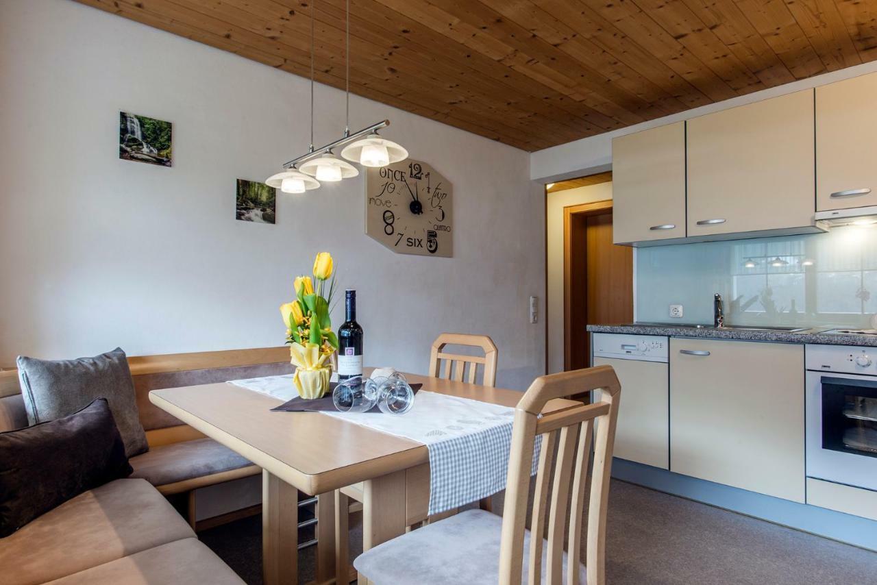Haus Ambiatscha Apartamento Sankt Gallenkirch Exterior foto
