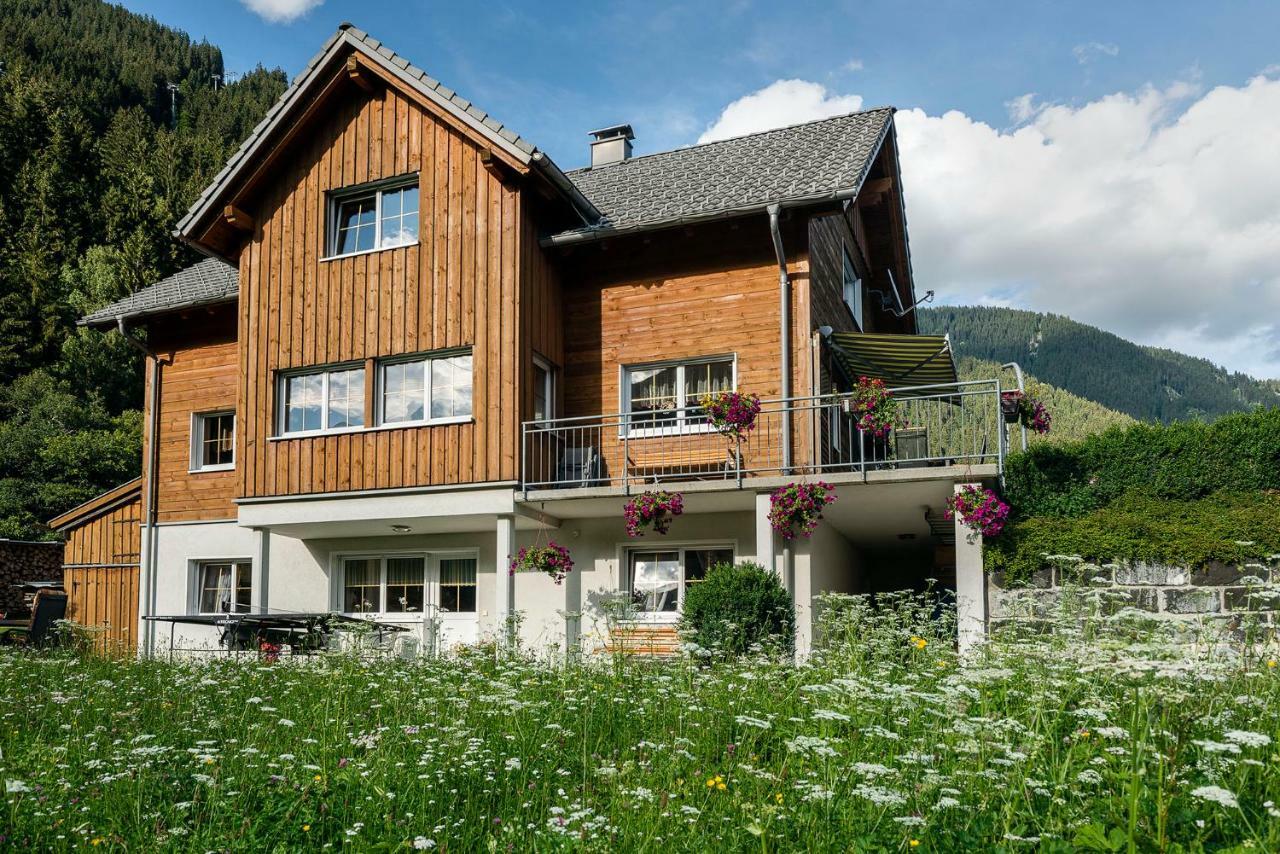 Haus Ambiatscha Apartamento Sankt Gallenkirch Exterior foto