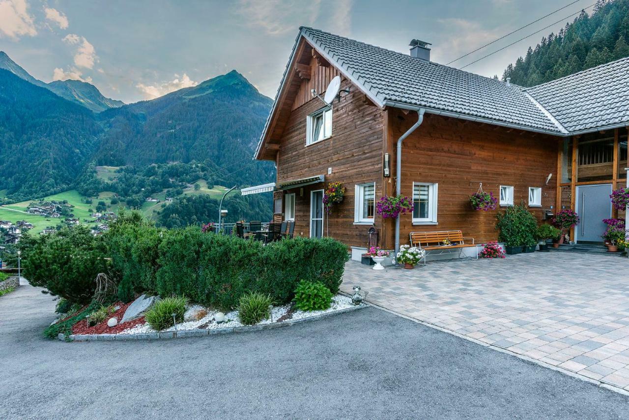Haus Ambiatscha Apartamento Sankt Gallenkirch Exterior foto